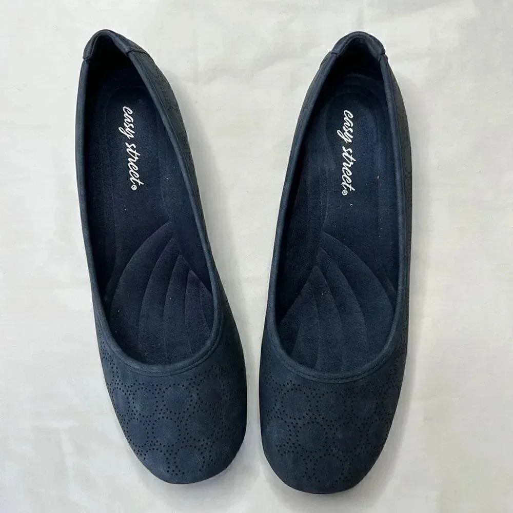 Easy Street size 11m navy ballet flats - Picture 2 of 4